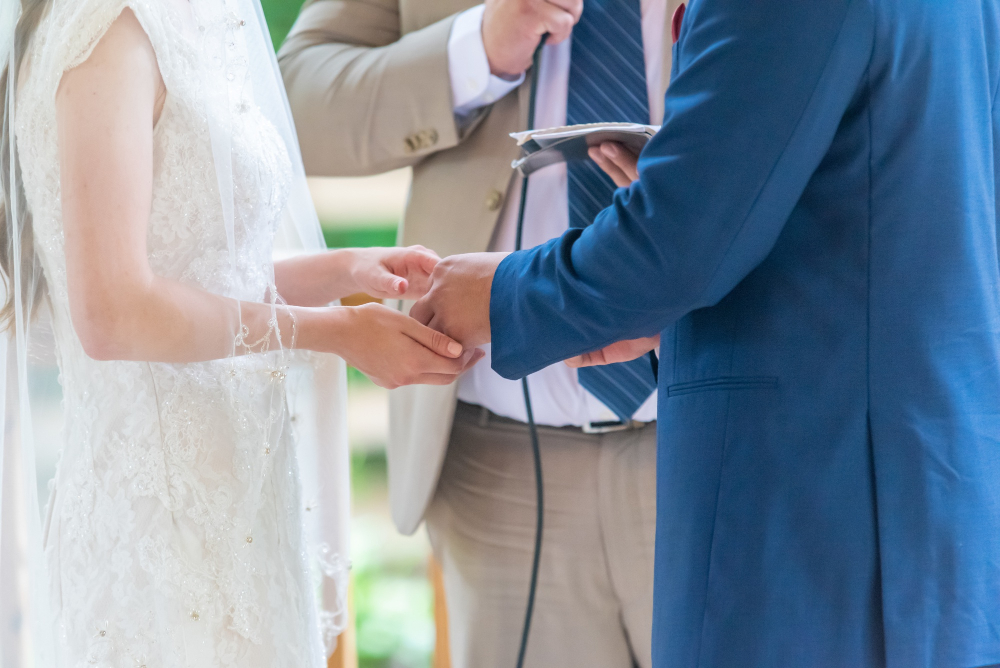 Matrimonio senza cellulari: ecco 5 consigli utili per organizzarlo