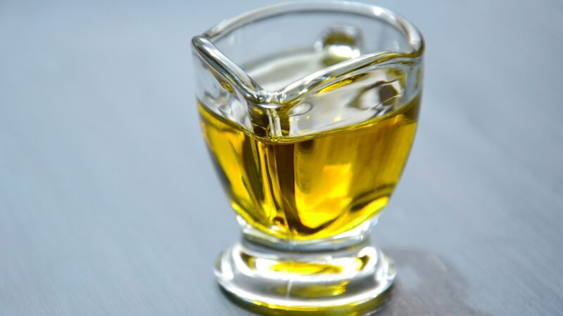 Processo produttivo e vantaggi dell’olio ligure